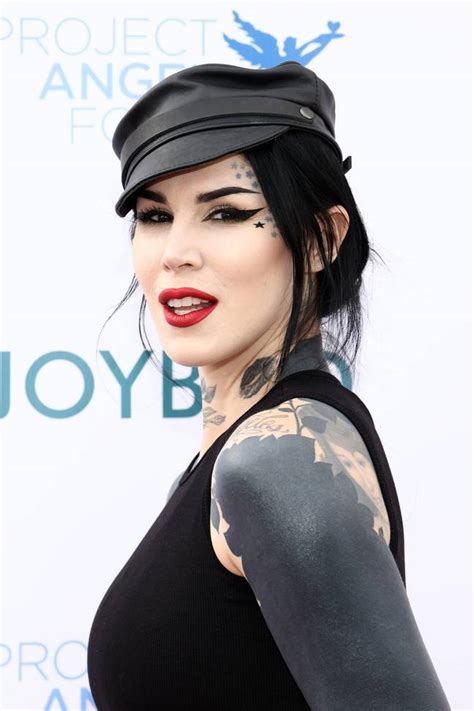 kat von d removing tattoos|Kat Von D says shes spent almost 40 hours blacking。